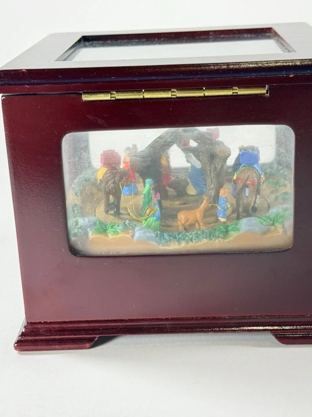 Mr. Christmas Away in the Manger Animated Musical Nativity Scene Working